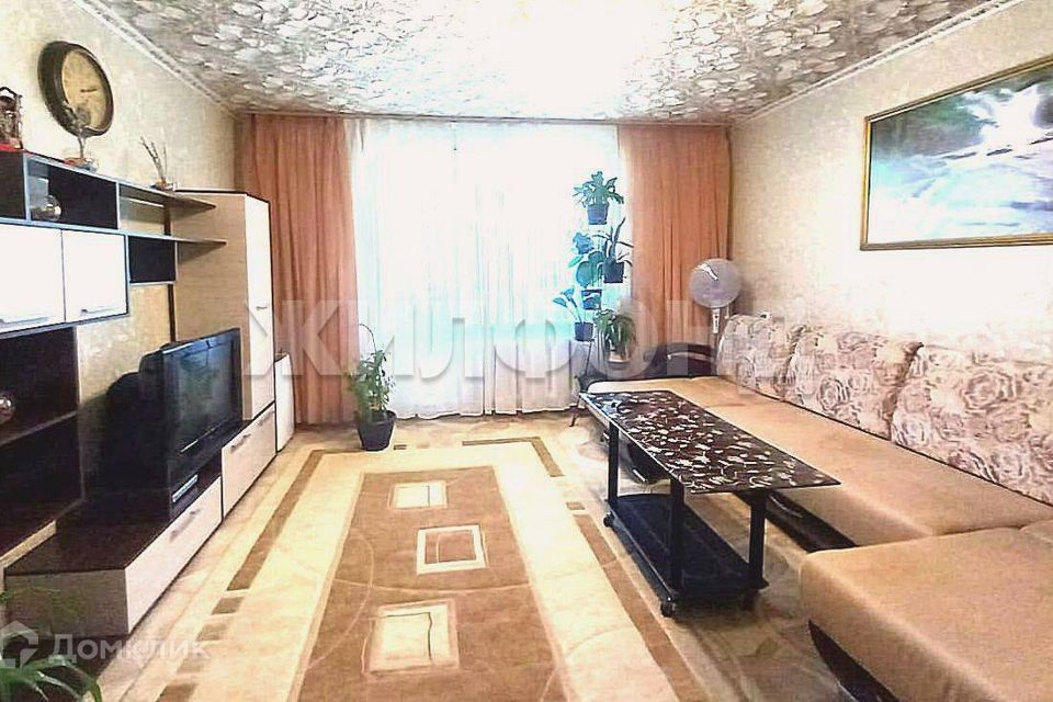 Продаётся 4-комнатная квартира, 79.9 м²