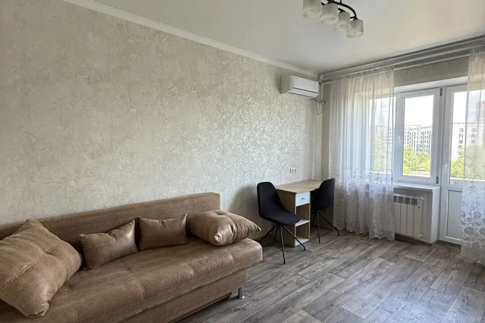Продаётся 2-комнатная квартира, 42.3 м²