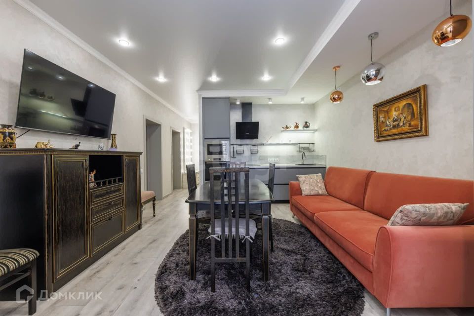 Продаётся 2-комнатная квартира, 66.8 м²