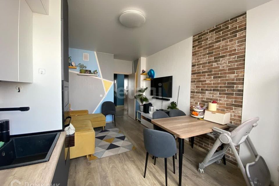 Продаётся 2-комнатная квартира, 63 м²
