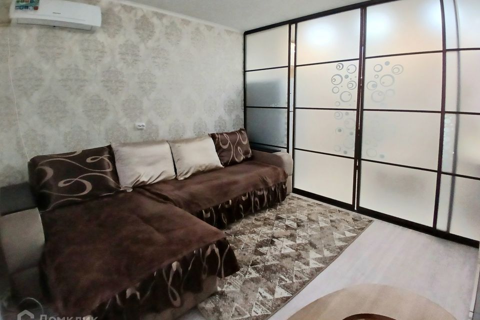 Продаётся 1-комнатная квартира, 42 м²