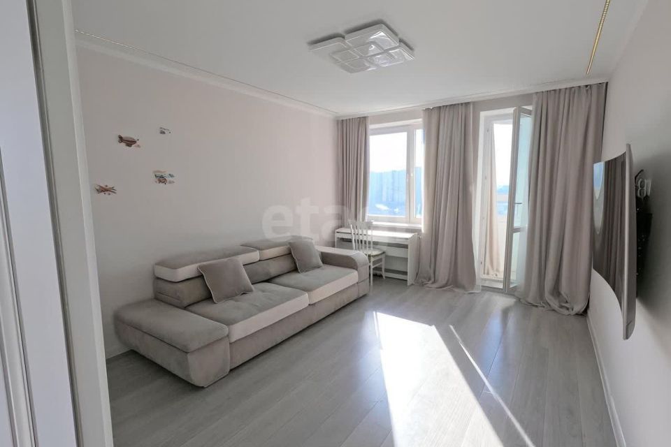 Продаётся 1-комнатная квартира, 49 м²