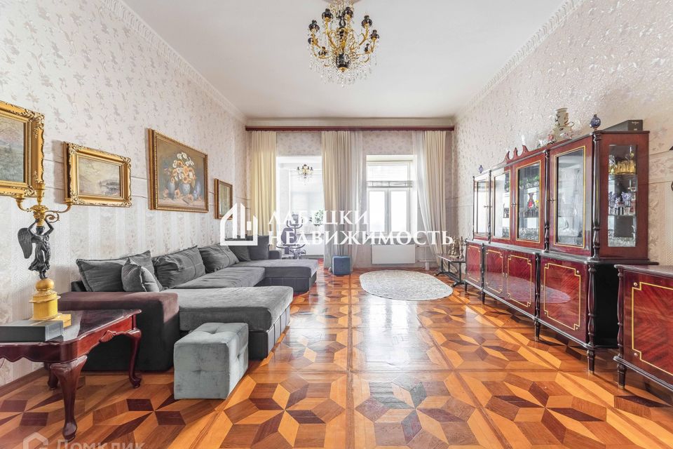 Продаётся 4-комнатная квартира, 138.5 м²