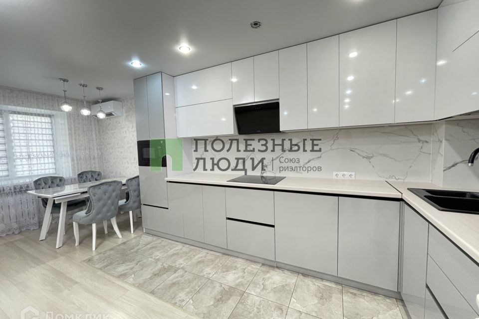 Продаётся 2-комнатная квартира, 59.8 м²