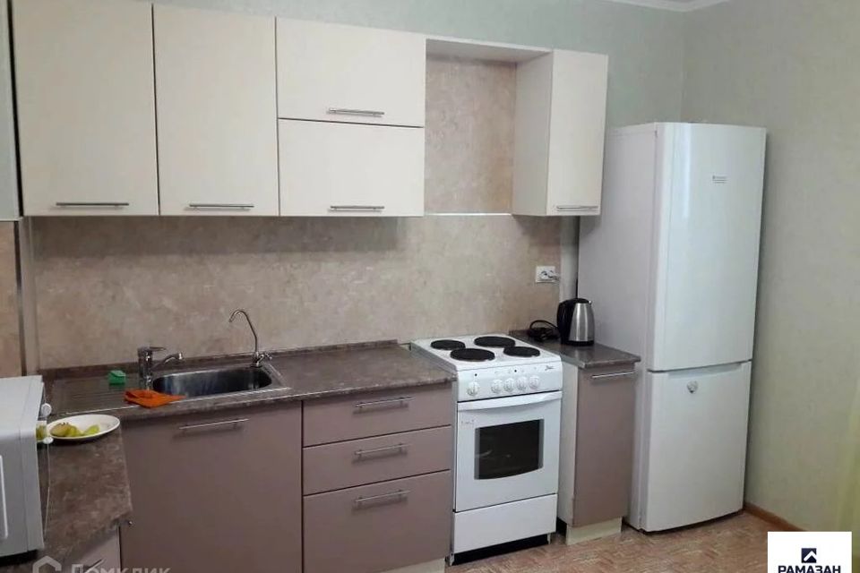 Сдаётся 2-комнатная квартира, 65 м²