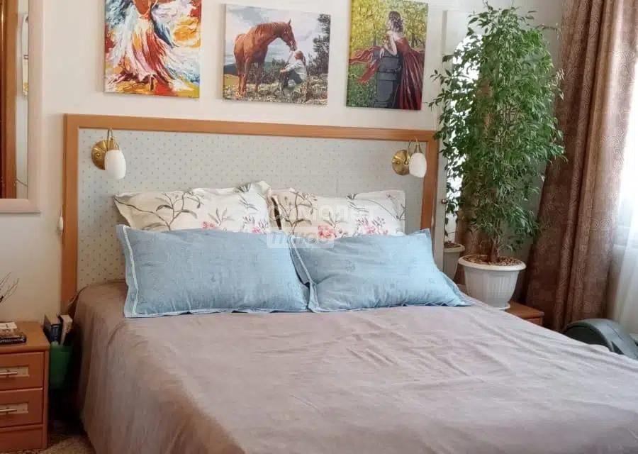 Продаётся 4-комнатная квартира, 76 м²