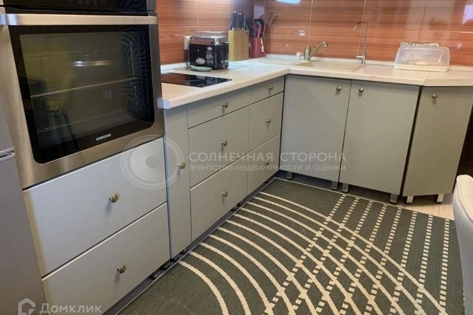Продаётся 2-комнатная квартира, 60.6 м²