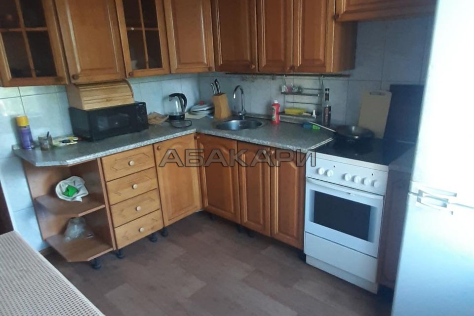 Сдаётся 3-комнатная квартира, 77 м²