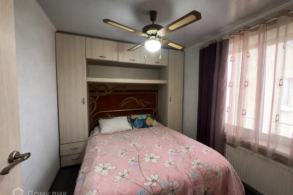 Продаётся 3-комнатная квартира, 54.9 м²