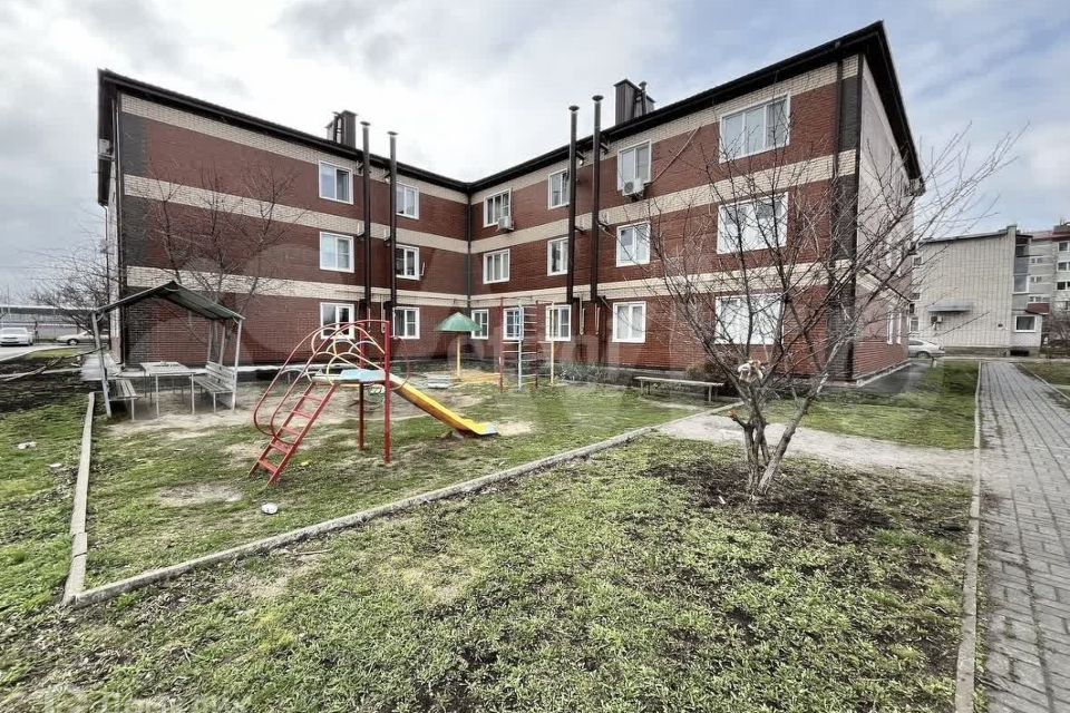 Продаётся 3-комнатная квартира, 63.5 м²