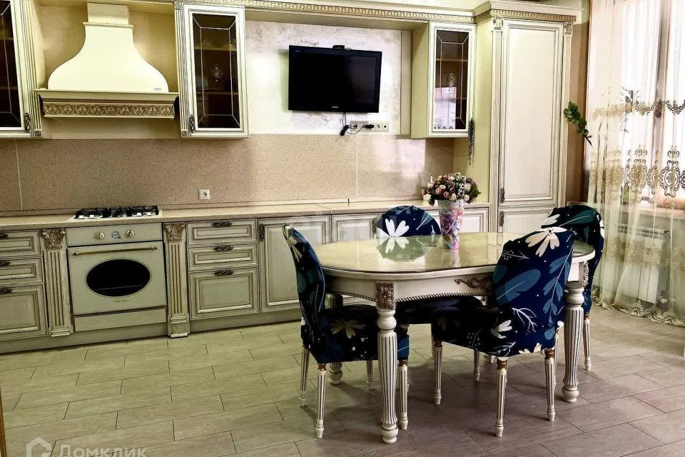 Продаётся 1-комнатная квартира, 60 м²