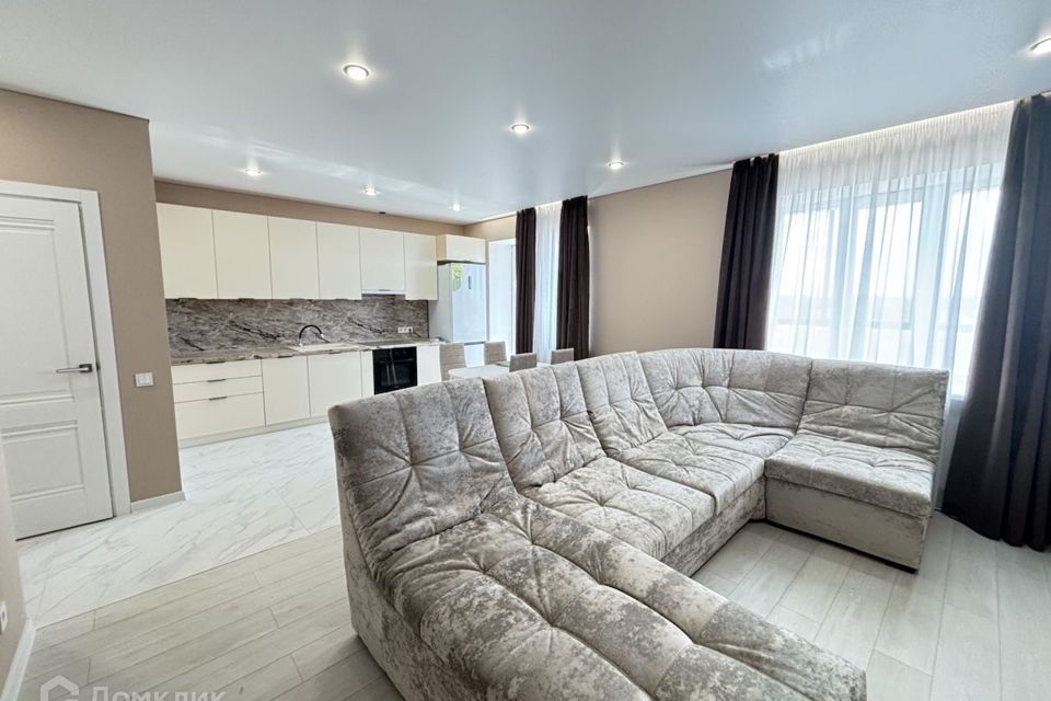 Сдаётся 2-комнатная квартира, 56 м²