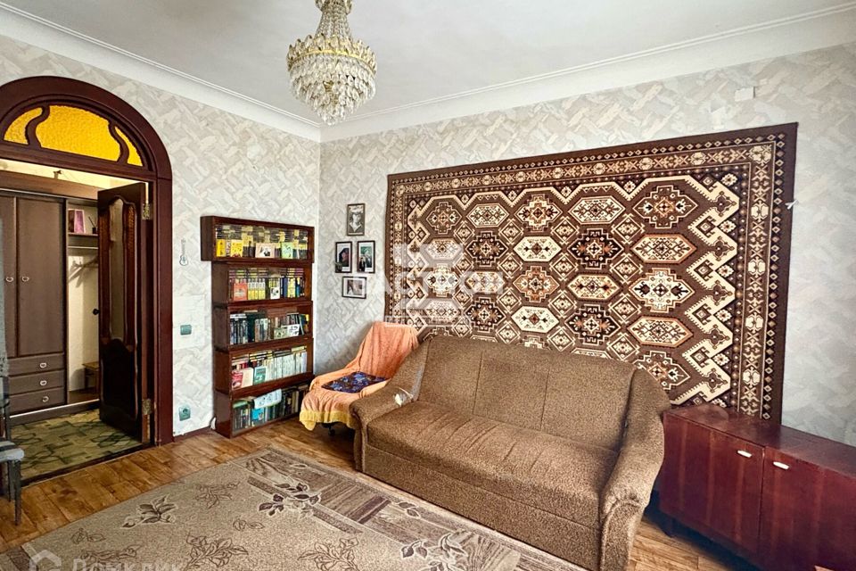 Продаётся 2-комнатная квартира, 57 м²