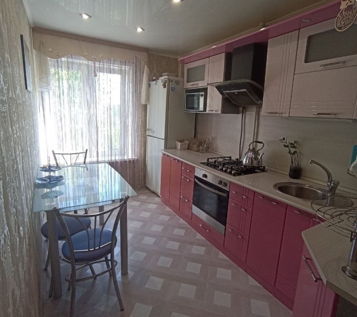 Продаётся 3-комнатная квартира, 61.3 м²