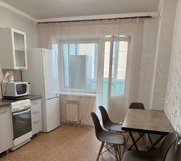 Сдаётся 2-комнатная квартира, 58 м²