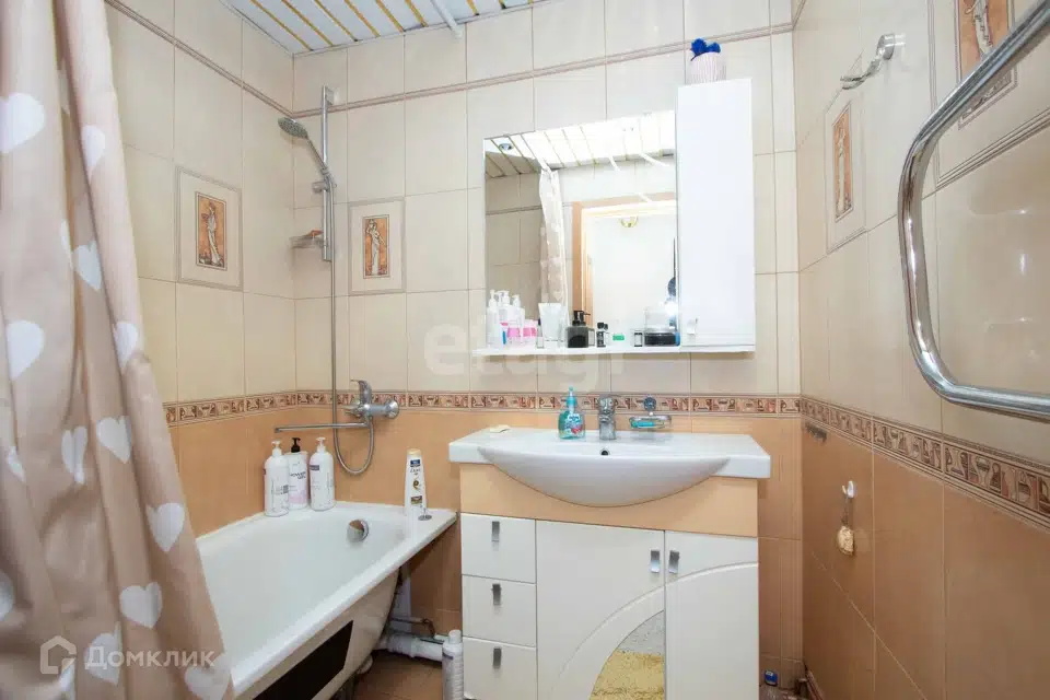 Сдаётся 1-комнатная квартира, 64.7 м²