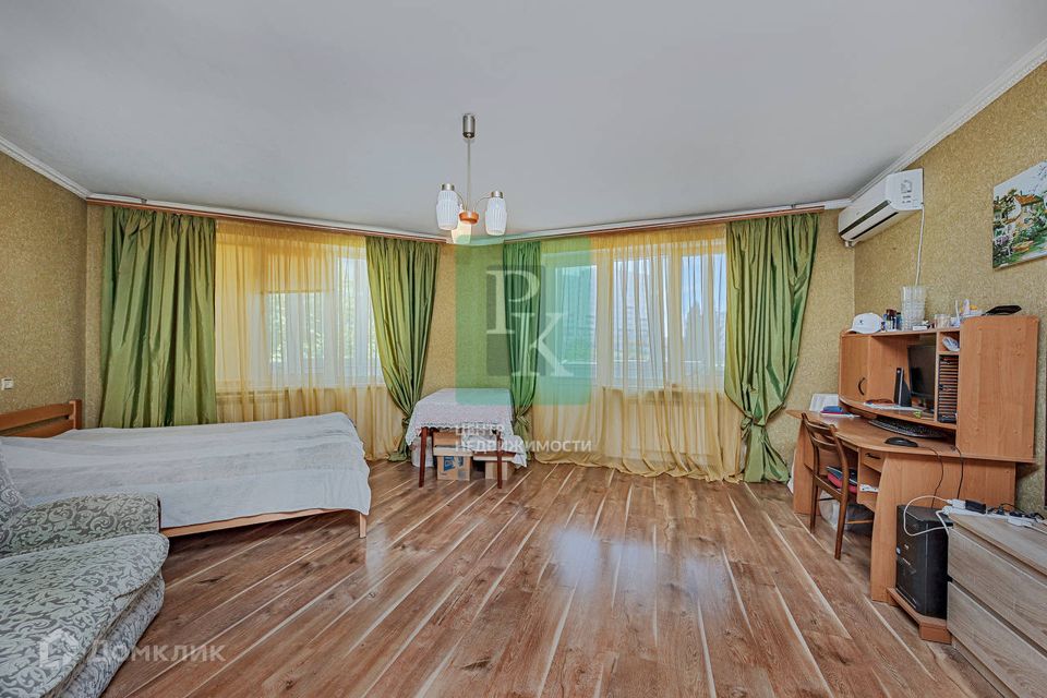 Продаётся 2-комнатная квартира, 57.2 м²
