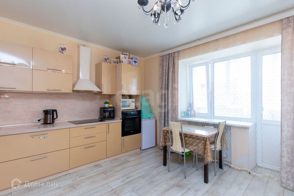 Продаётся 1-комнатная квартира, 58 м²