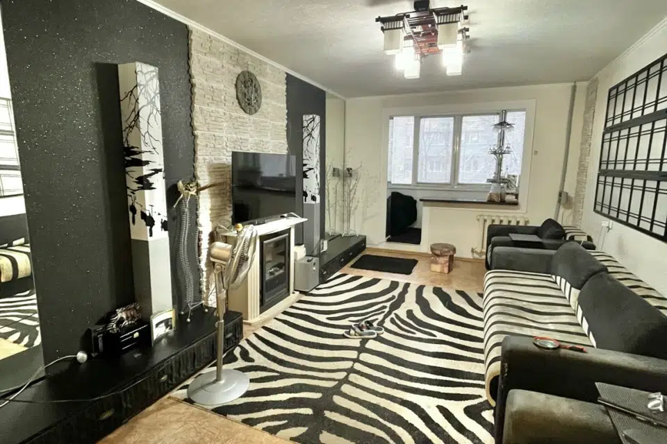 Продаётся 4-комнатная квартира, 87 м²