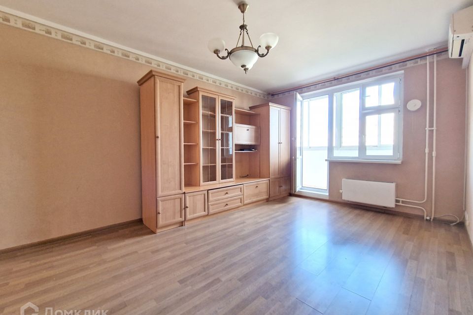 Продаётся 1-комнатная квартира, 38 м²