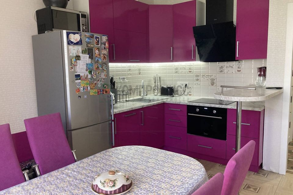 Продаётся 2-комнатная квартира, 72.4 м²