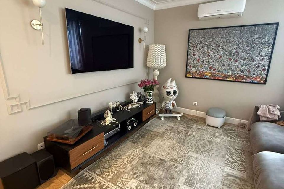 Продаётся 4-комнатная квартира, 109.9 м²