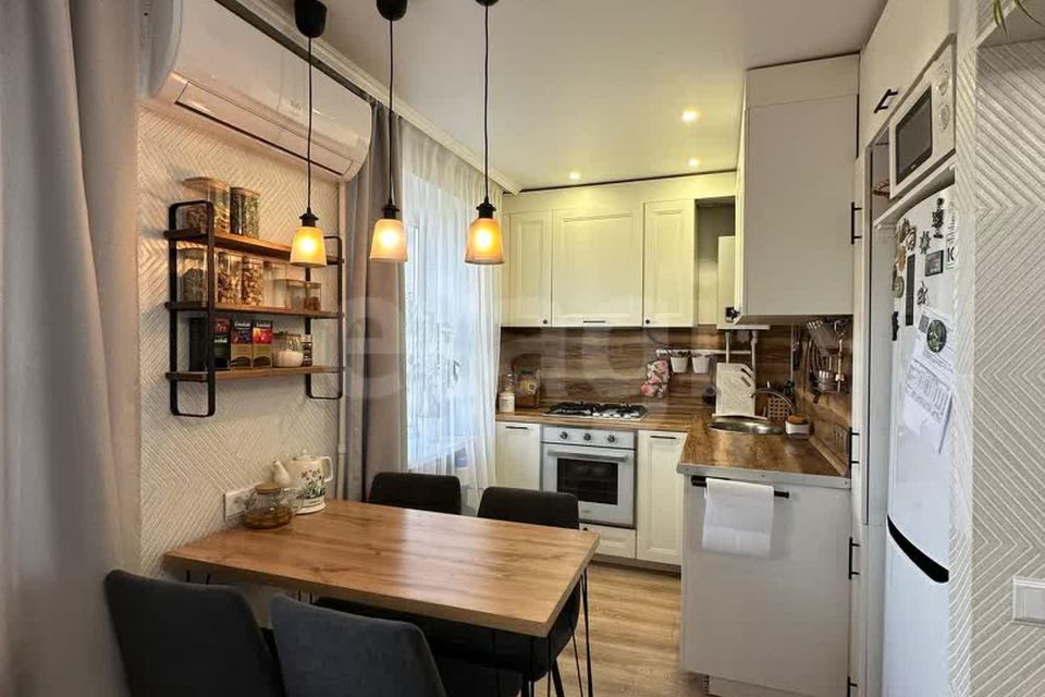 Продаётся 3-комнатная квартира, 60 м²