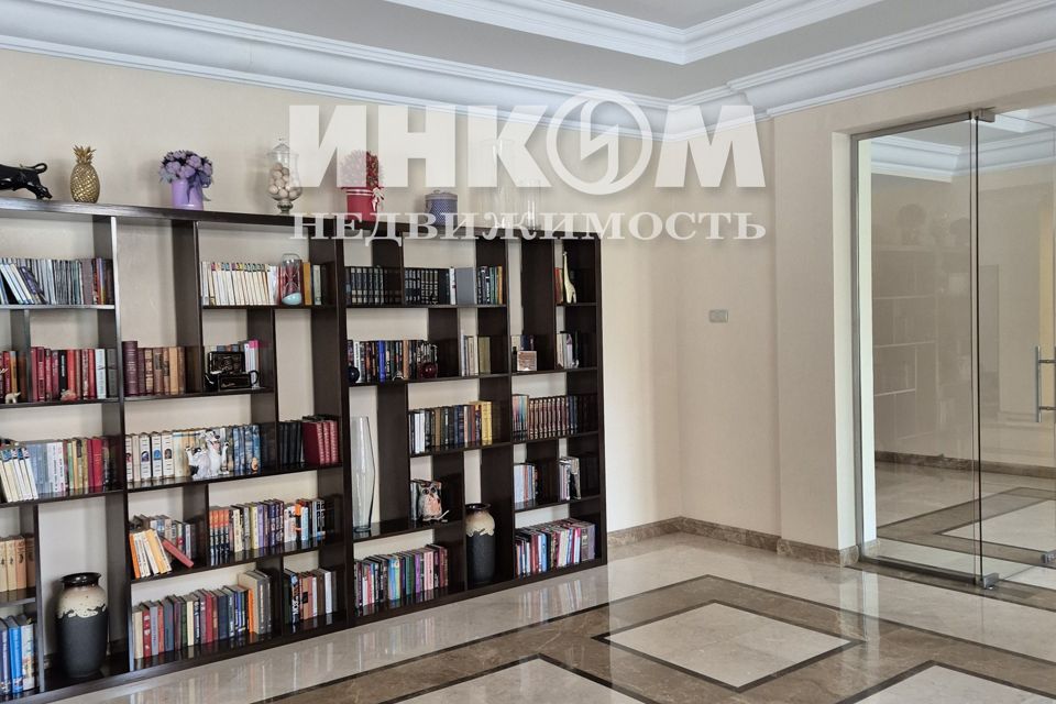 Продаётся 4-комнатная квартира, 150.4 м²