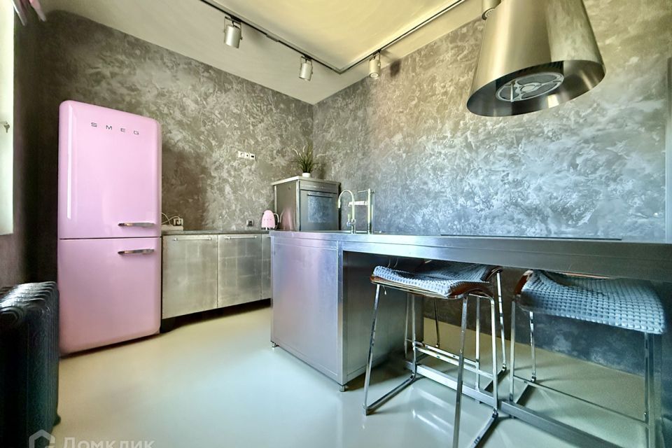 Продаётся 2-комнатная квартира, 65.4 м²