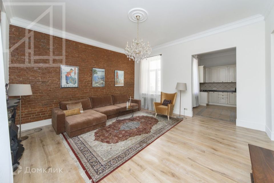 Сдаётся 3-комнатная квартира, 121 м²