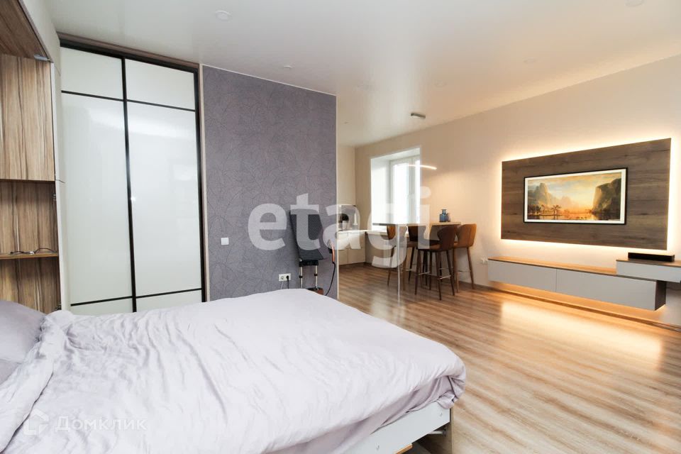 Продаётся 1-комнатная квартира, 52.3 м²
