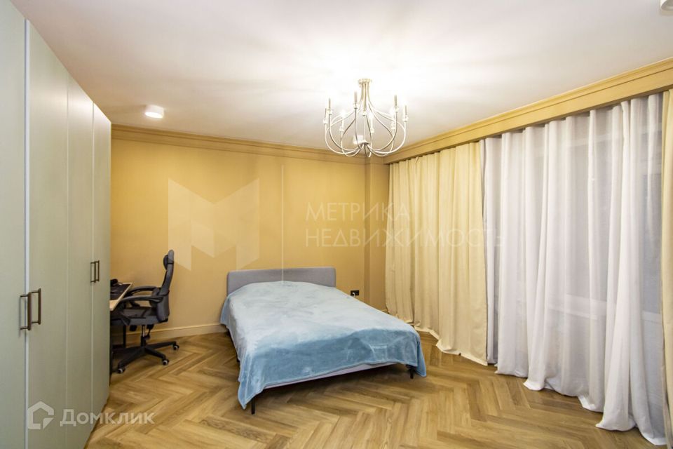 Продаётся 3-комнатная квартира, 119 м²