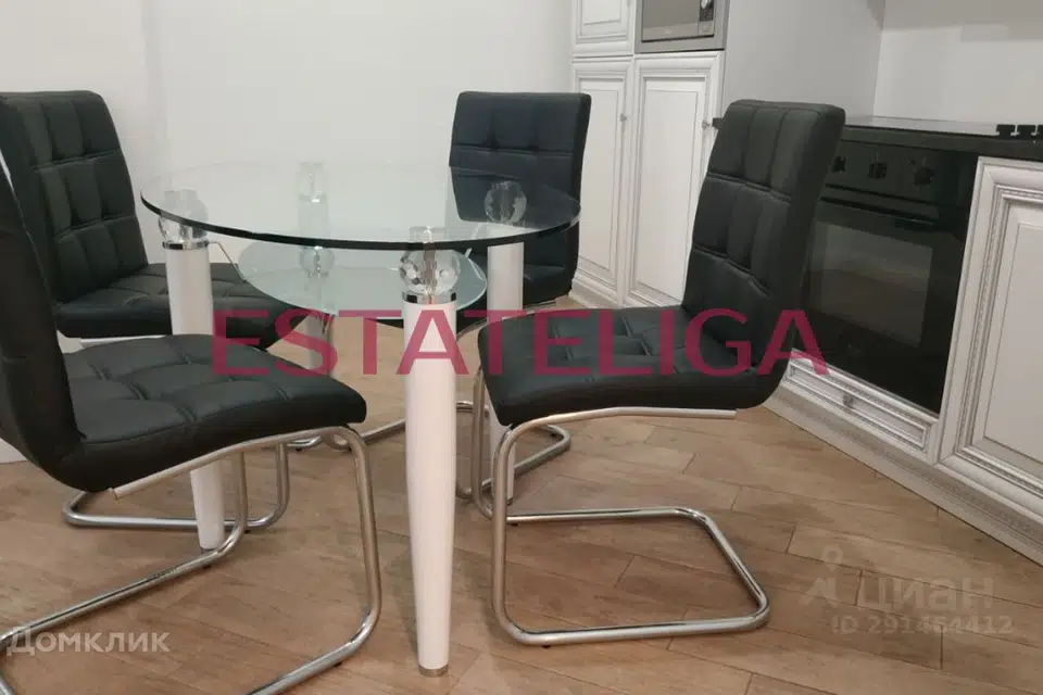 Продаётся 3-комнатная квартира, 82 м²