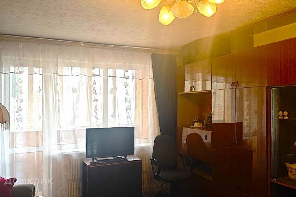 Продаётся 3-комнатная квартира, 59.7 м²