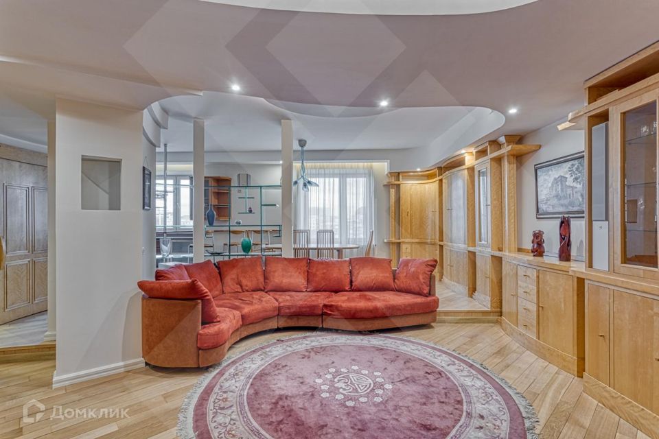 Сдаётся 2-комнатная квартира, 110 м²
