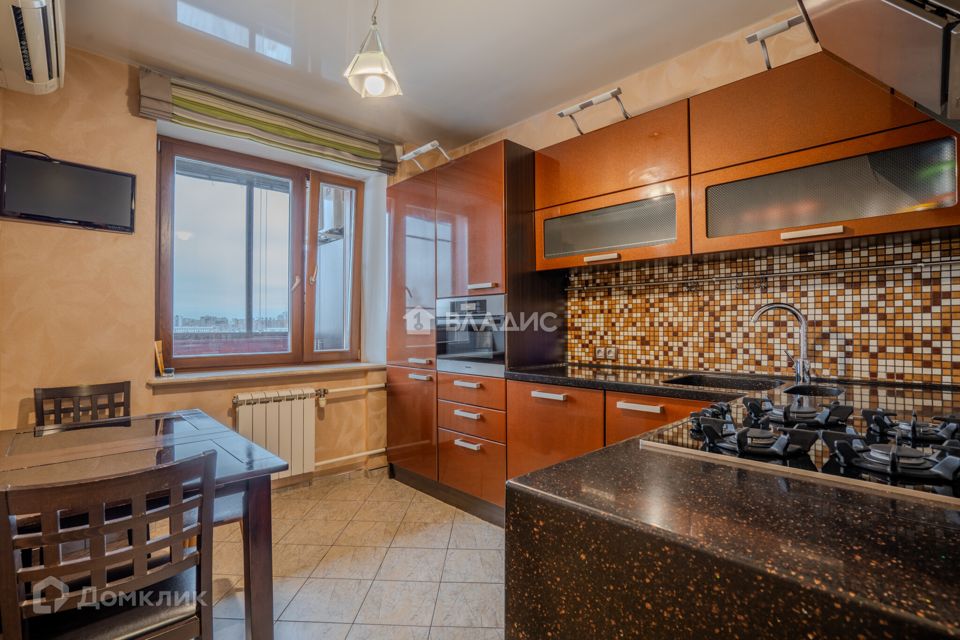 Продаётся 3-комнатная квартира, 70.6 м²