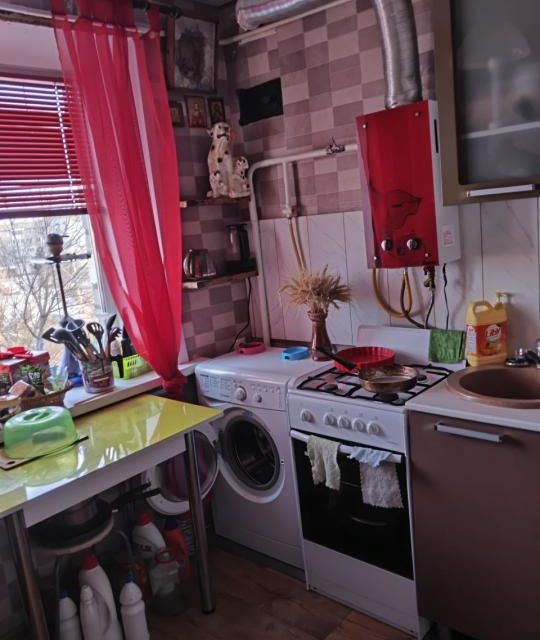 Продаётся 3-комнатная квартира, 57.4 м²