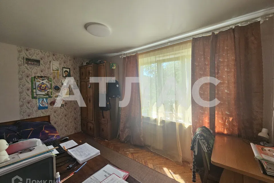 Продаётся 3-комнатная квартира, 52.4 м²