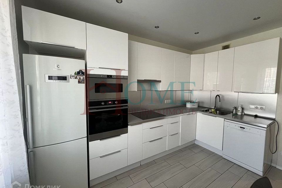 Сдаётся 2-комнатная квартира, 65 м²
