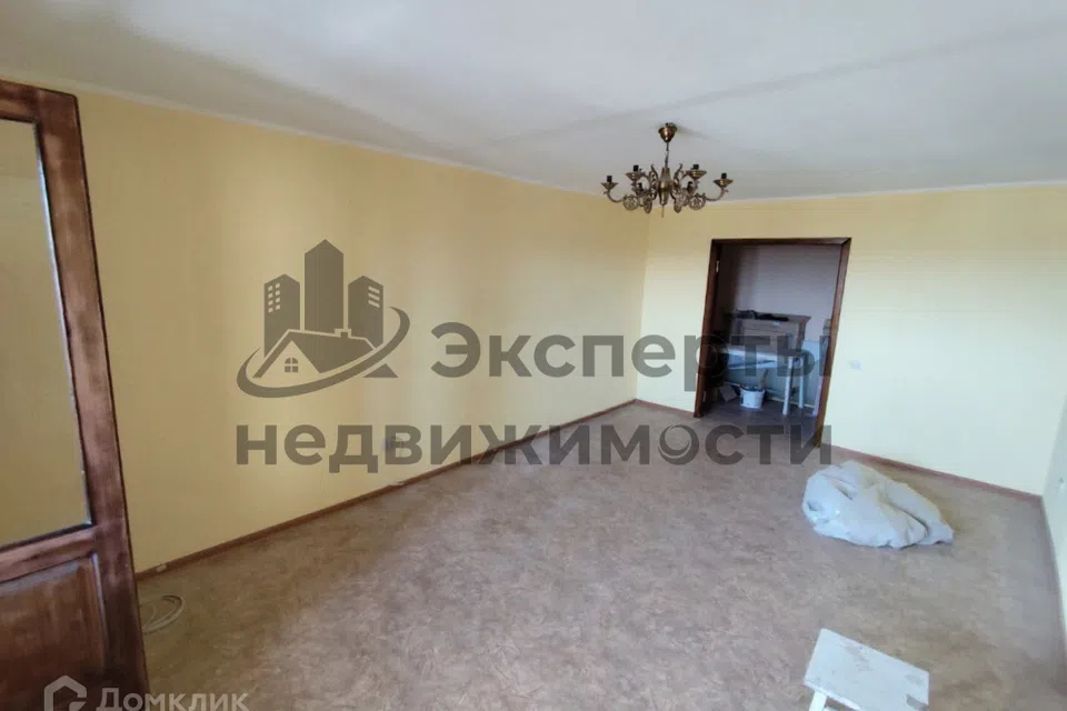 Продаётся 4-комнатная квартира, 94 м²