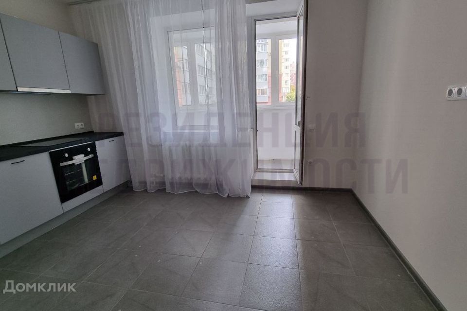 Продаётся 1-комнатная квартира, 61.9 м²
