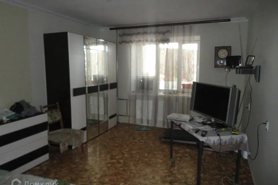 Продаётся 1-комнатная квартира, 52 м²
