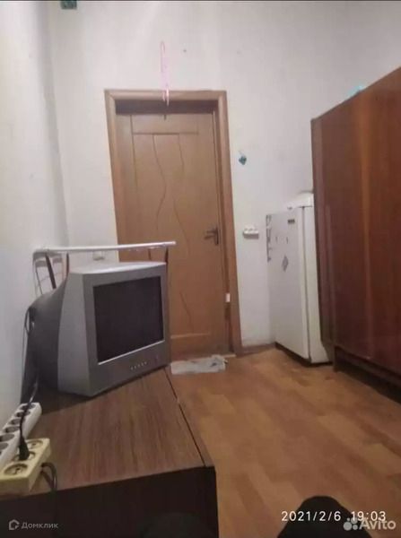Продаётся комната в 12-комн. квартире, 10.7 м²