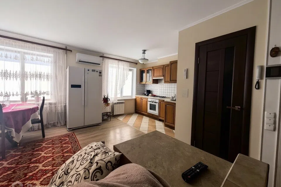 Продаётся 3-комнатная квартира, 77.1 м²