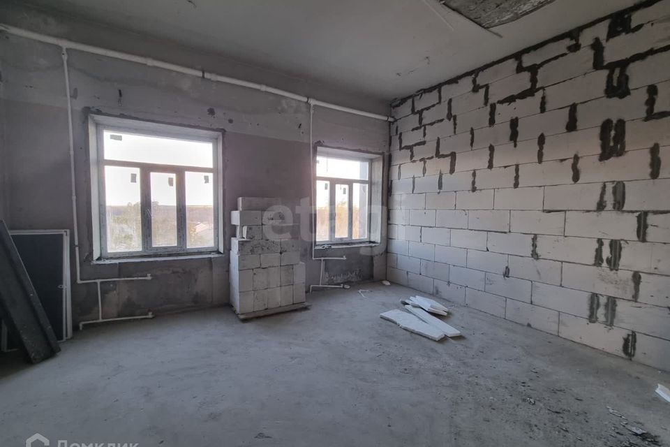 Продаётся 2-комнатная квартира, 61.8 м²
