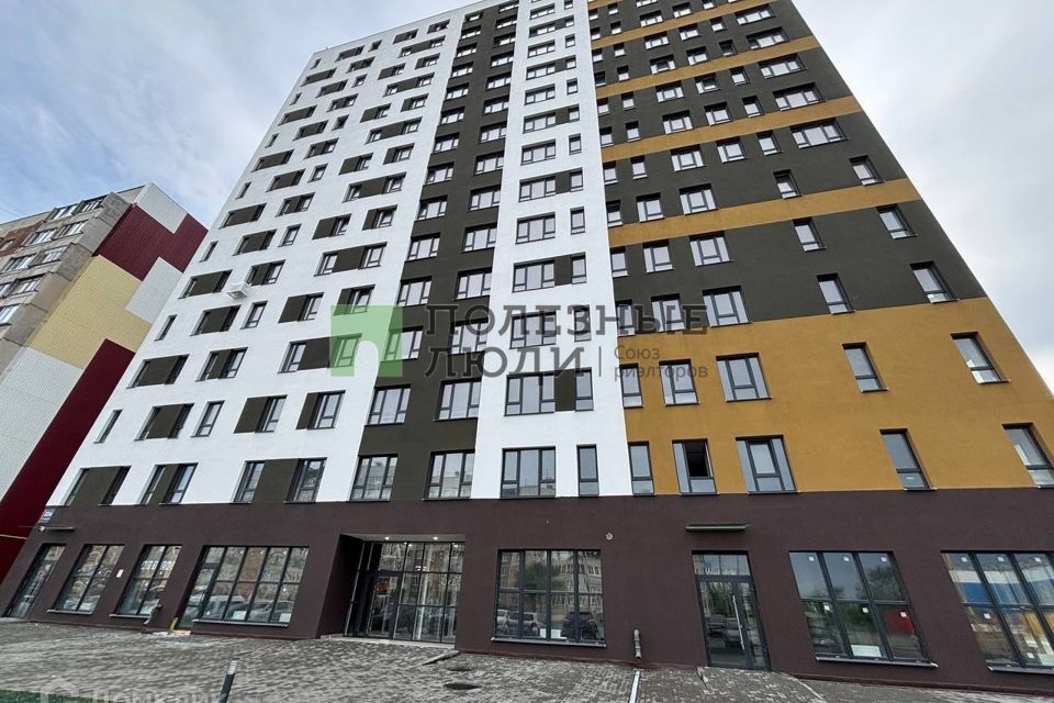Продаётся 1-комнатная квартира, 42.8 м²
