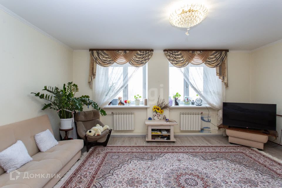 Продаётся 2-комнатная квартира, 82 м²