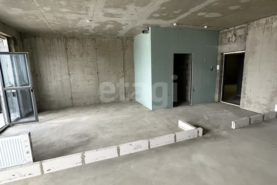 Продаётся 1-комнатная квартира, 56.6 м²