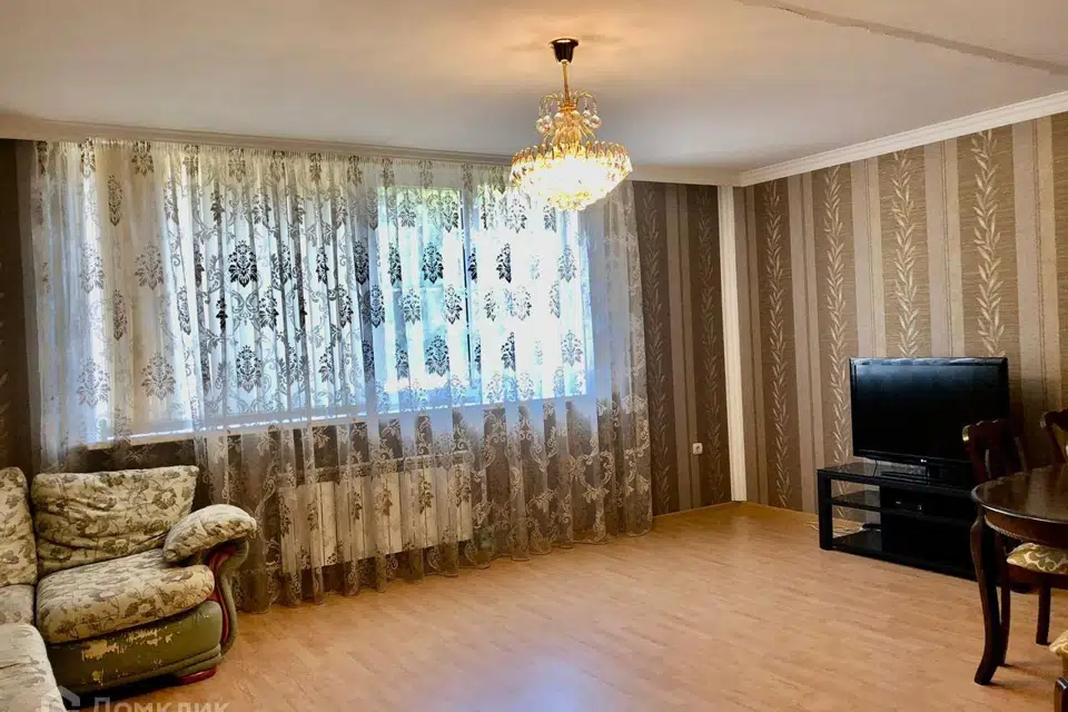 Продаётся 3-комнатная квартира, 74.2 м²