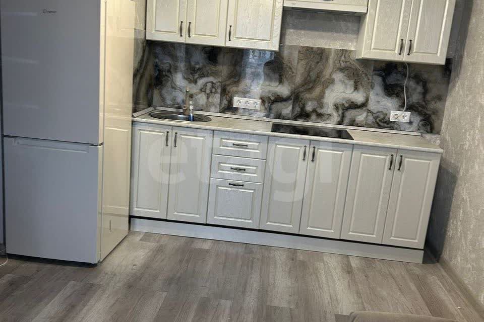 Сдаётся 1-комнатная квартира, 38 м²